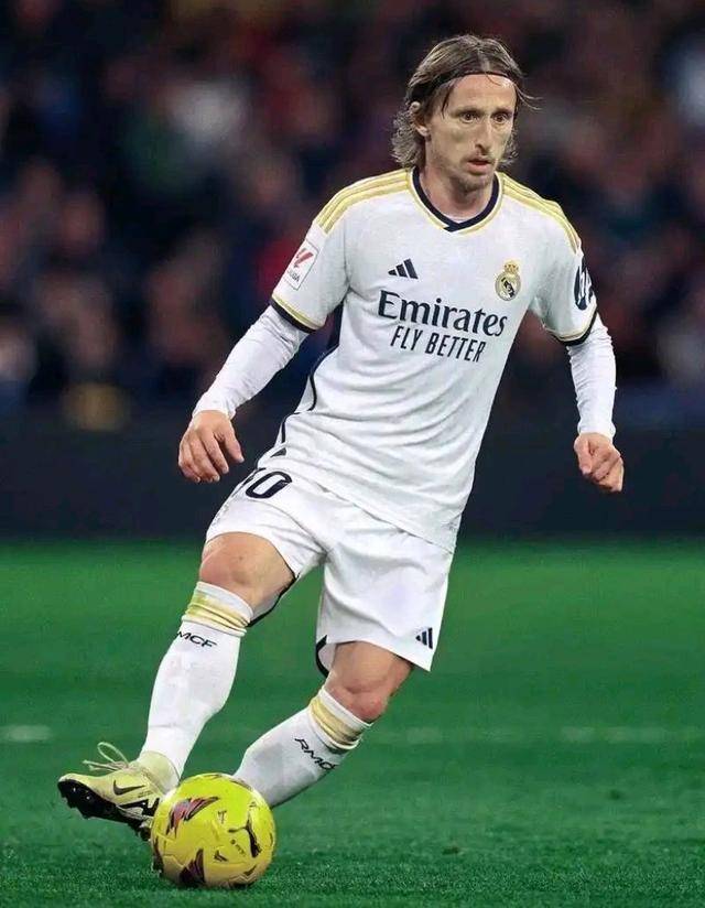 记者：阿隆索昨天没公布名单是在等姆巴佩，强行出战会恶化伤情