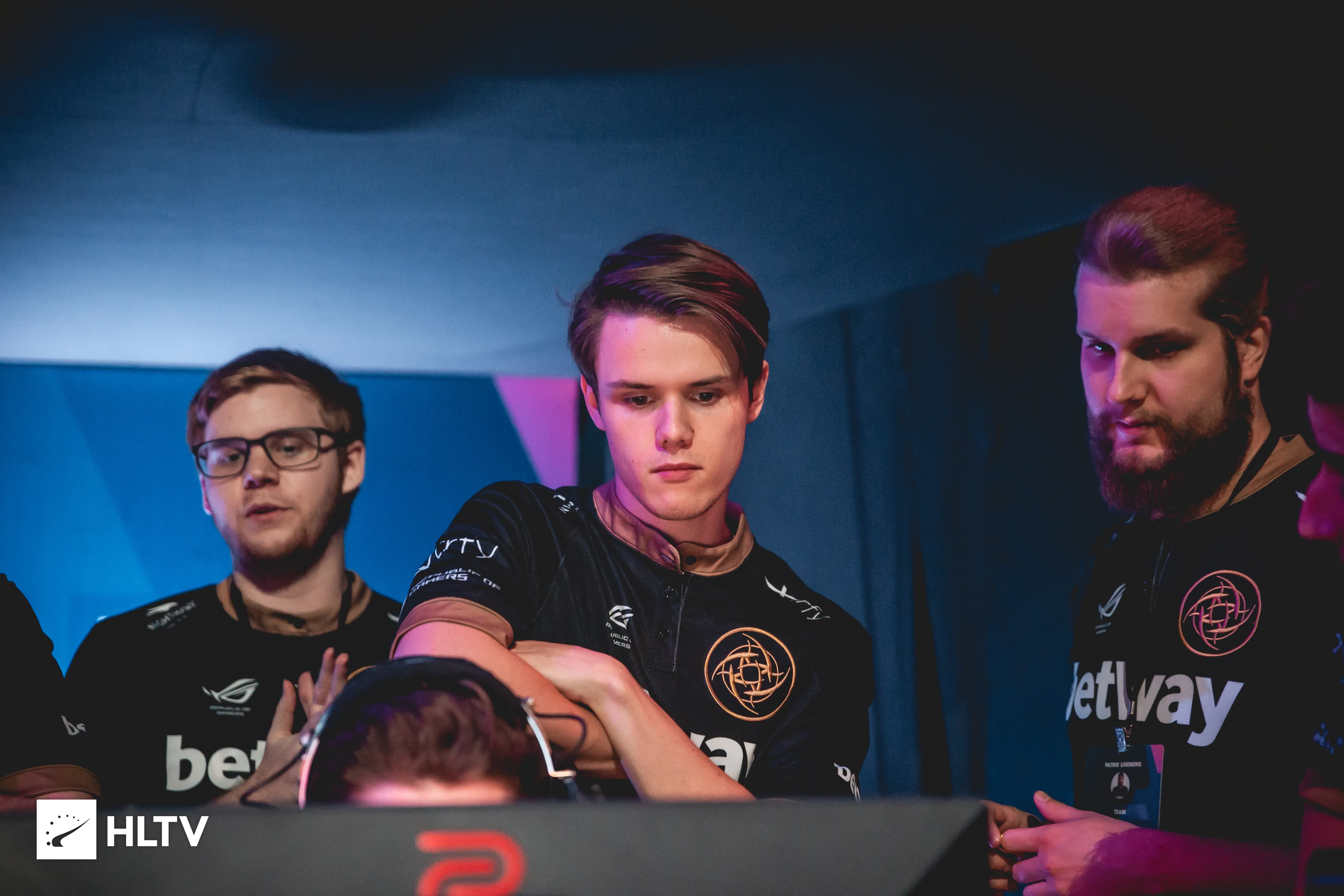 为这场硝烟 为这场硝烟